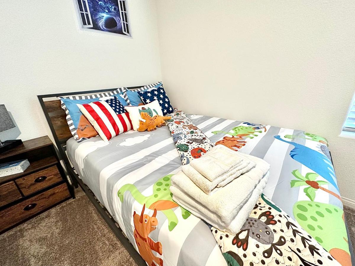 Spacious House, 5 Bedrooms, Sleeps 12, Near Las Vegas Strip And Airport Bagian luar foto