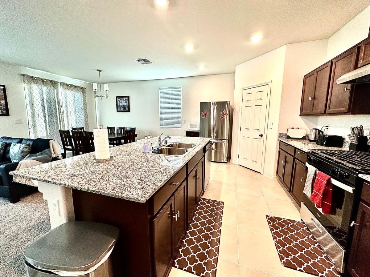 Spacious House, 5 Bedrooms, Sleeps 12, Near Las Vegas Strip And Airport Bagian luar foto
